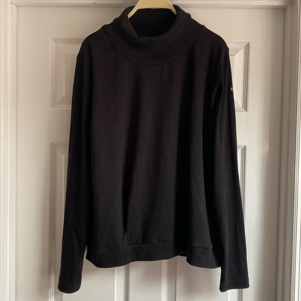 ALO Yoga turtleneck - size L